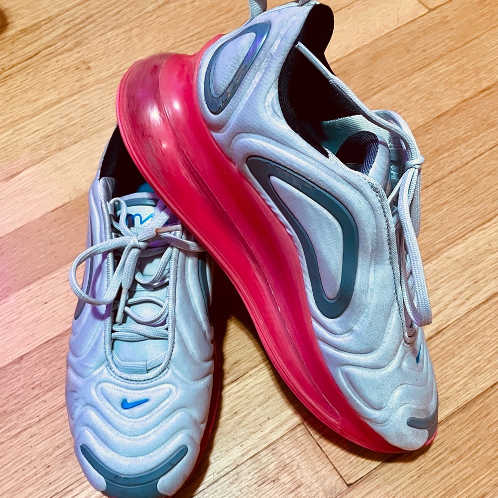 NIKE 720 Air Max Women's 8.5